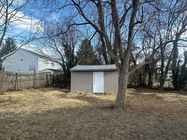 Building Photo - 125 Pennington Ave