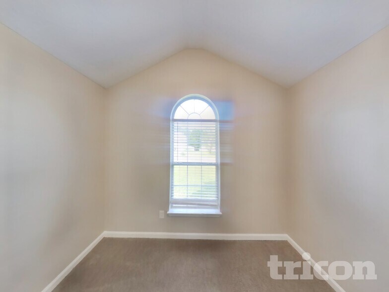 Building Photo - 1411 Pebble Ridge Ln