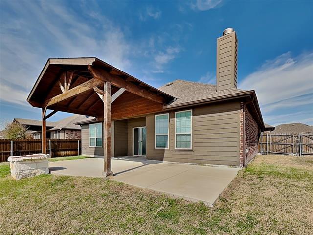 Building Photo - 215 Saddlebrook Ln