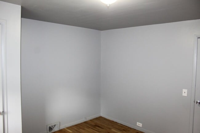 Building Photo - Available Now! Swartz Creek Schools!