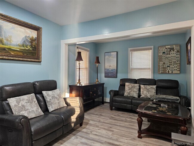 Building Photo - 156 Beechwood Ave