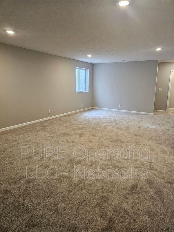 Building Photo - 17451 Tucker St