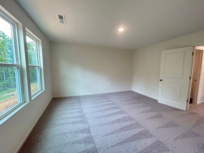 Building Photo - 724 Ironwood Ct
