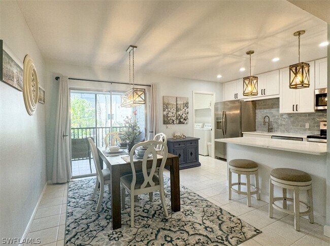 Building Photo - 788 Park Shore Dr