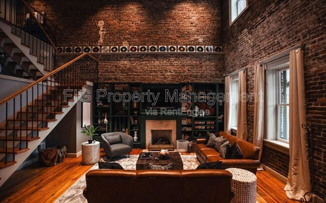 Building Photo - 415 W Depot Ave