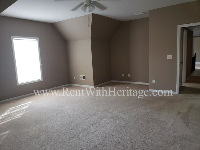 Building Photo - WOW! AMAZING HOME WITH ALL THE UPGRADES!! ...