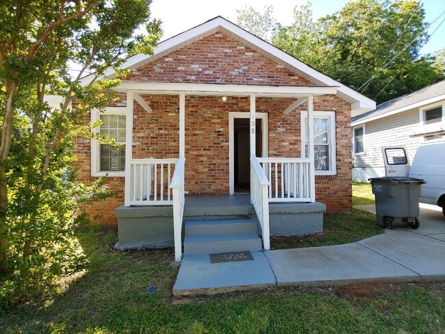 Building Photo - 108 Taylor St