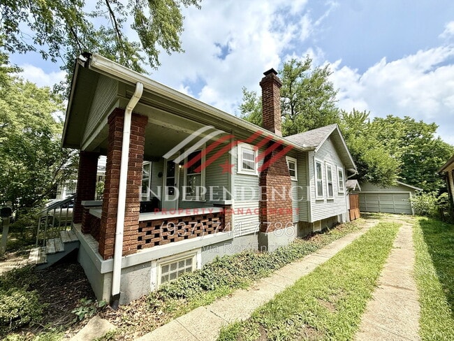Building Photo - 2720 Dwight Ave