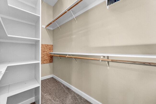 Building Photo - 1520 Taos Ln