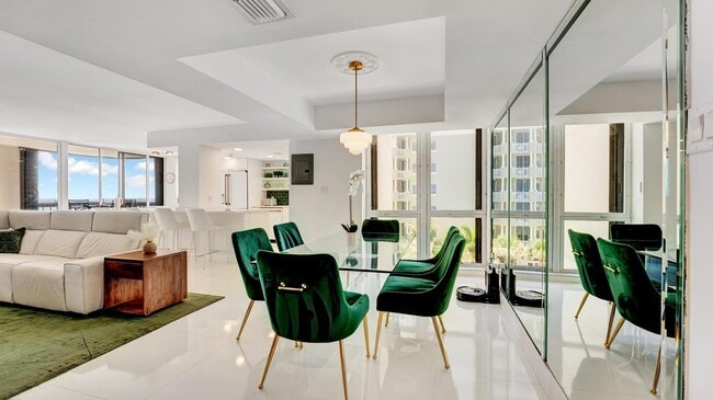 Building Photo - 5380 N Ocean Dr