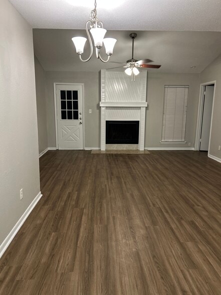 Building Photo - 136 Byron Dr