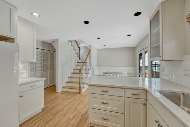 Building Photo - 7398 S Hudson Way