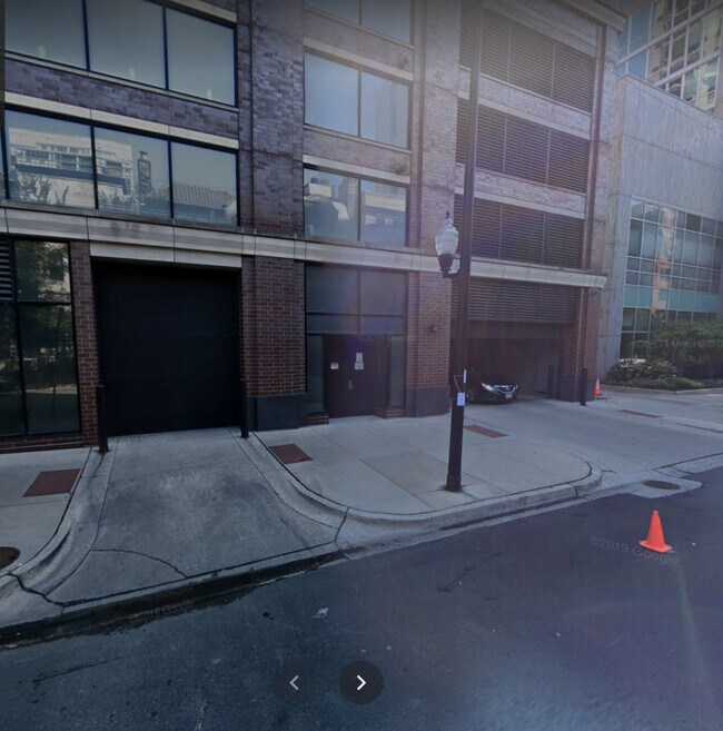 Building Photo - 451 W Huron St