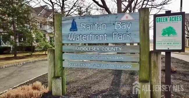 Building Photo - 2 Spinnaker Dr