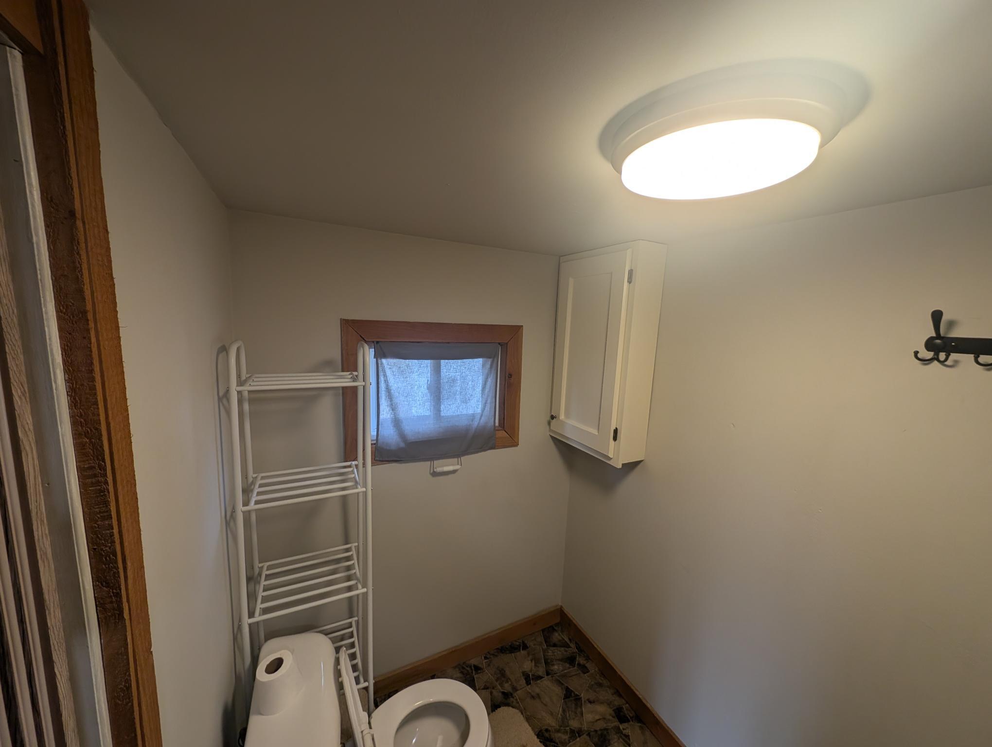 Building Photo - 563 E Main St