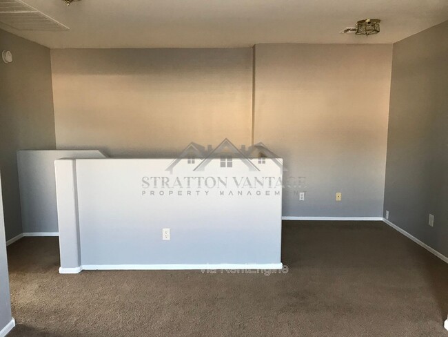 Building Photo - 12525 W Rosewood Ln