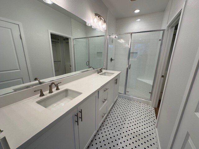 Building Photo - 8315 N Peyton Way