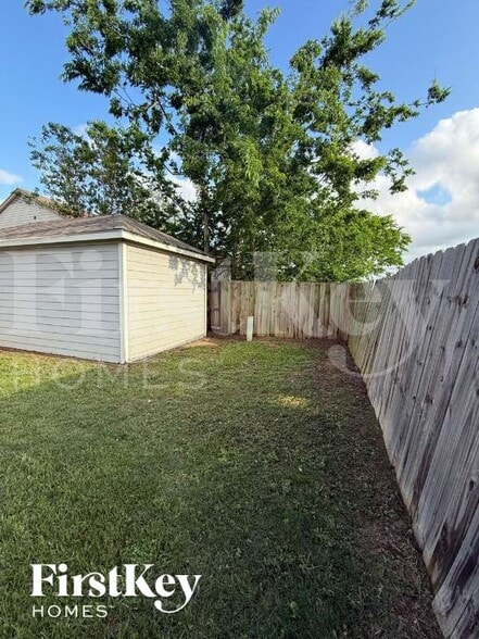 Building Photo - 6331 Scotchwood Dr