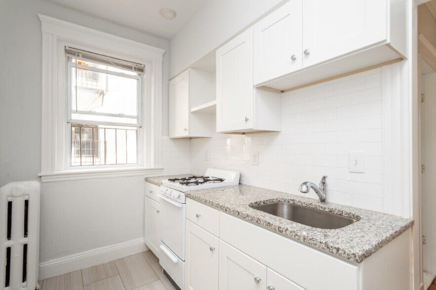 Building Photo - 49 Worthington St