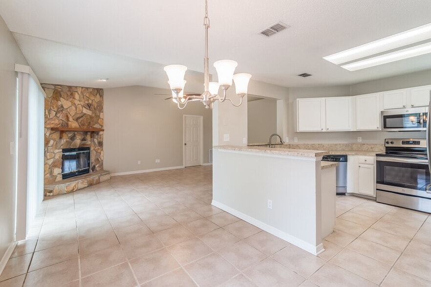 Building Photo - 3075 Waters View Cir