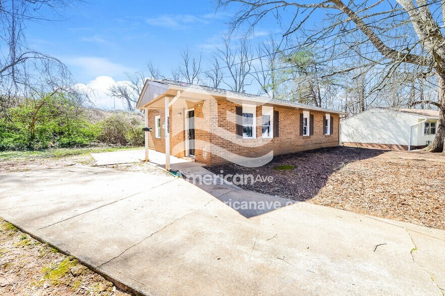 Building Photo - 2905 Galaxy Ct NE