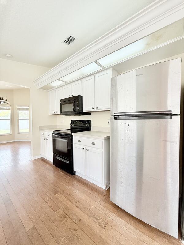 Building Photo - 27519 Sky Lake Cir