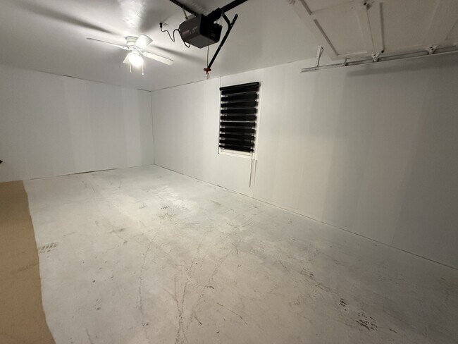 Building Photo - 368 Summerhill Rd