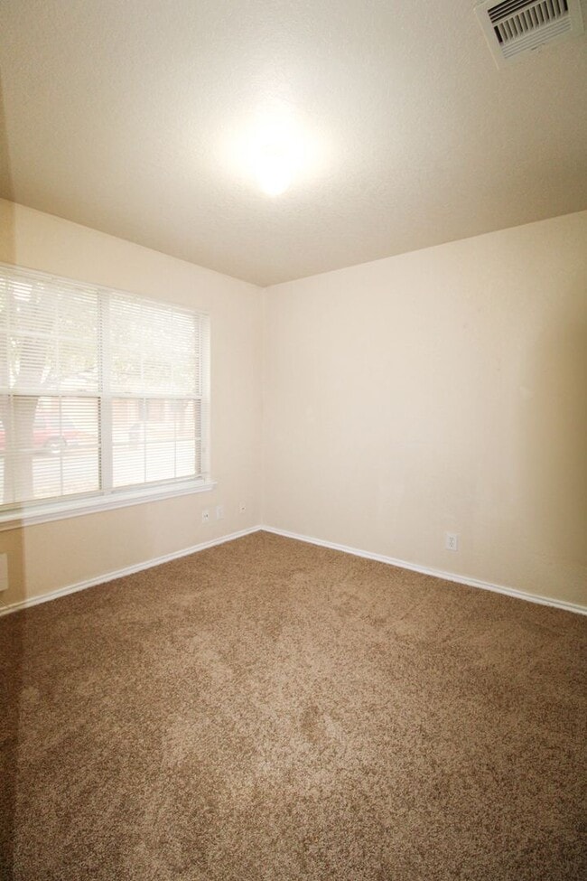 Building Photo - 16122 Branching Oaks