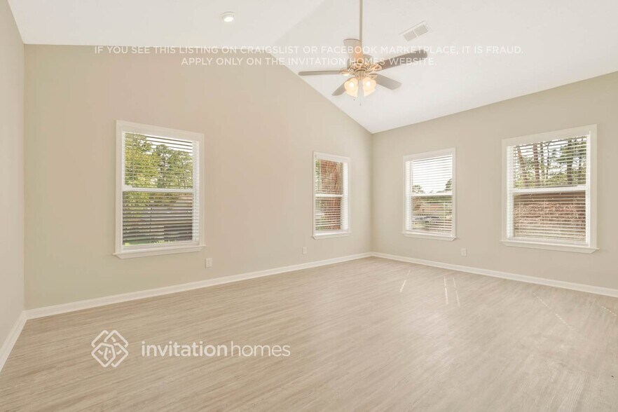 Building Photo - 3691 Ballestero Dr S