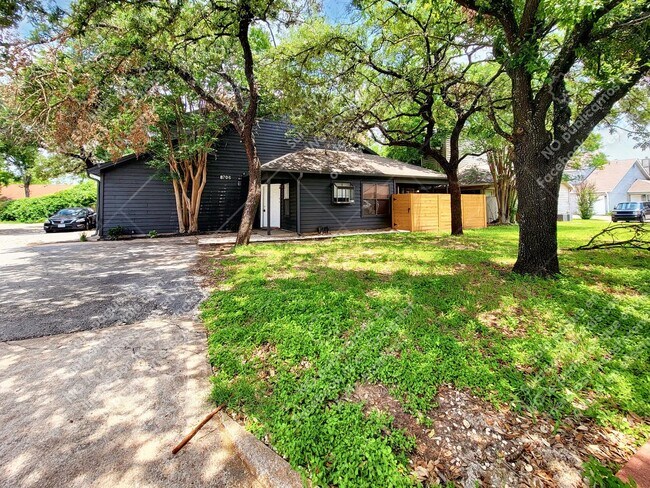 Building Photo - 8706 Schick Rd A