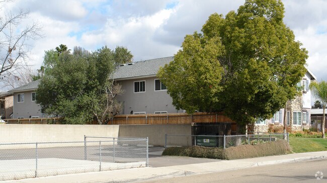 Building Photo - Ridgestone
