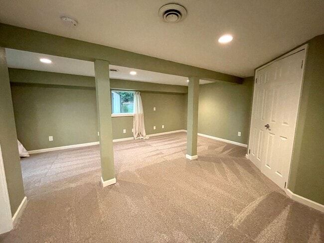 Building Photo - Portland Heights Home with Forest Views and Stunning Updates