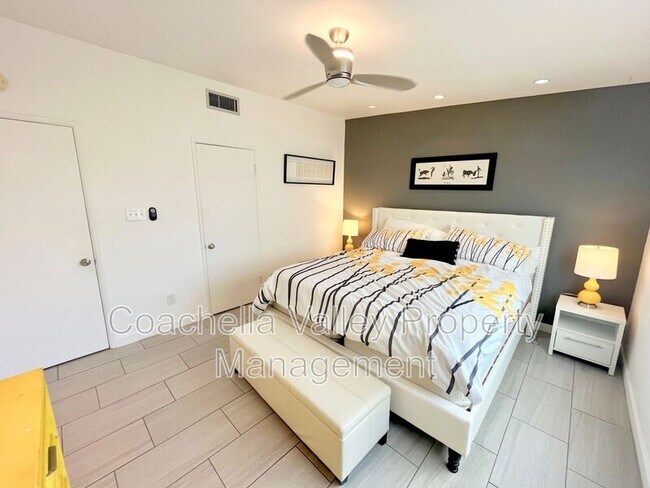 Building Photo - 2719 E Ventura Rd