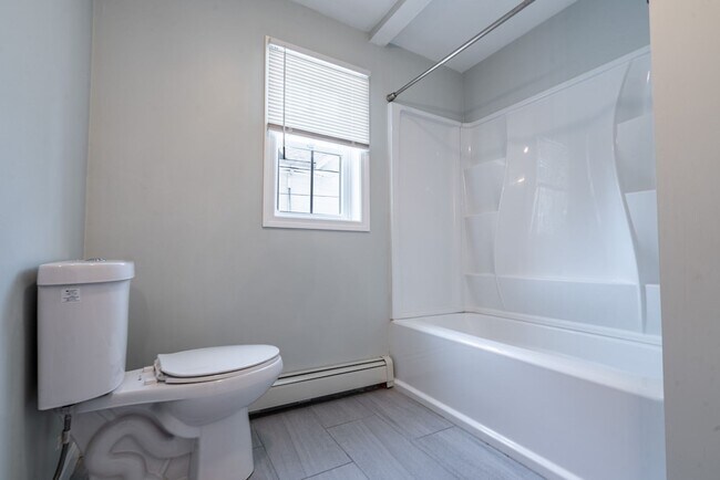 Building Photo - 9 Veto St