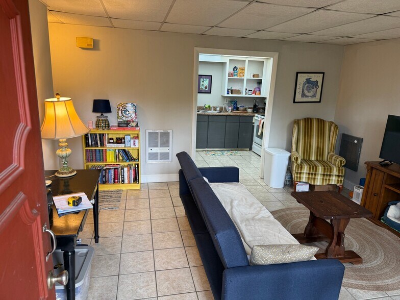 Building Photo - 417 Grand Blvd