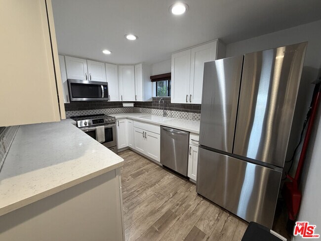 Building Photo - 26664 Seagull Way