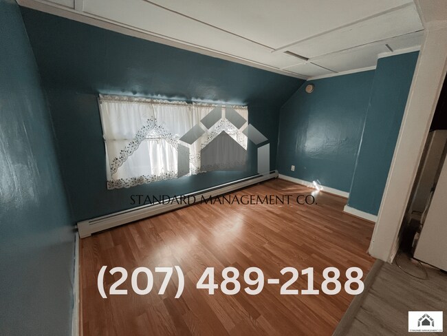 Building Photo - 6 Squire St