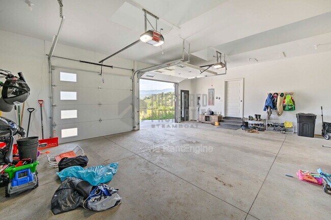 Building Photo - 30610 Boot Ct