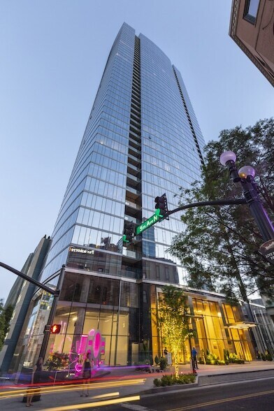 Building Photo - 515 Church St