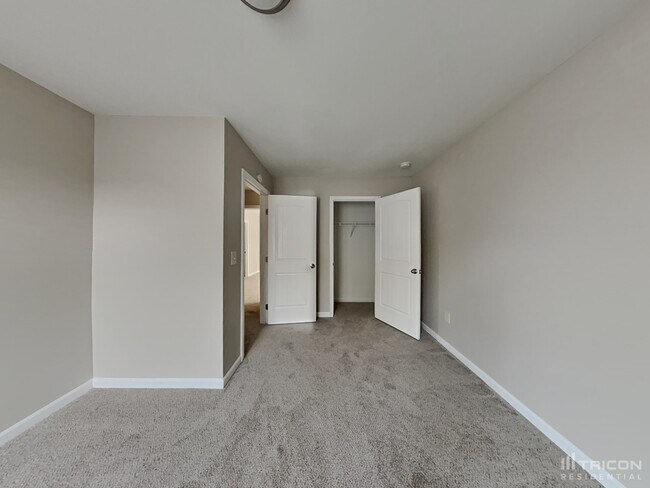Building Photo - 81 Wyndham Ct