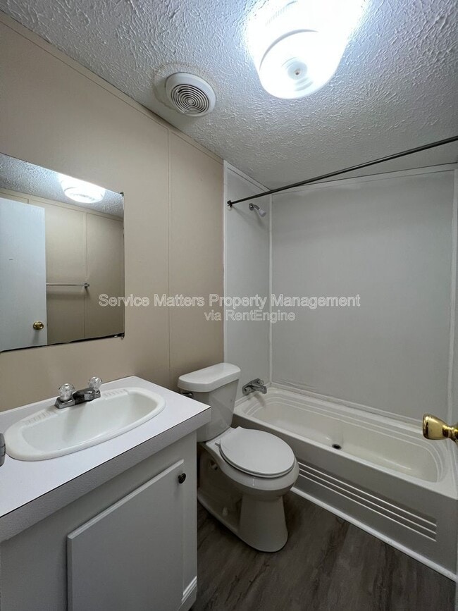 Building Photo - 4819 Douglas Dr