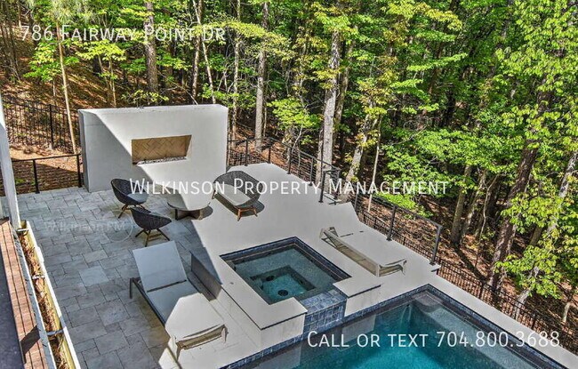 Building Photo - 786 Fairway Point Dr