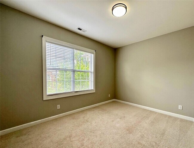 Building Photo - 4 BR/2.5BA | Newly Renovated Single Family Home |Fenced backyard| Elegant Brick Home in the Heart...