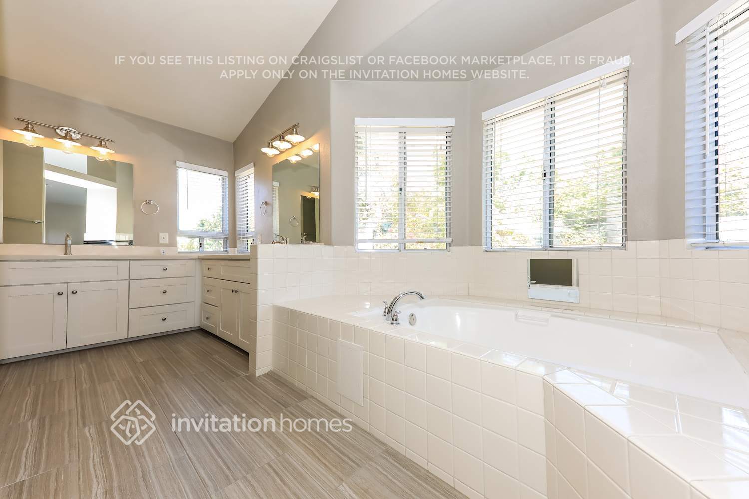 Building Photo - 545 Athens St