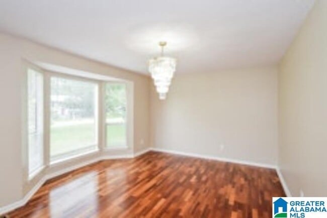 Primary Photo - 325 13th St