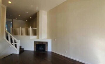 Building Photo - Modern Townhome in Prime San Mateo Location