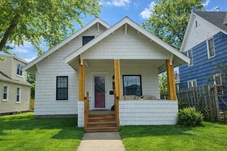 Building Photo - 6 BR 2 BA Single Family Home NEW U of MN - Sept 1 move in