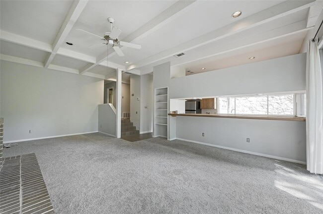 Building Photo - 6305 Shadow Valley Dr