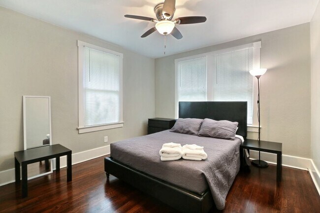 Building Photo - Large 3BR/2BA Ardsley Park Area House For ...