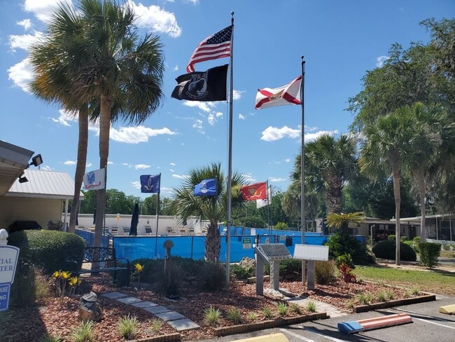 Building Photo - 2610 Dogwood Pl